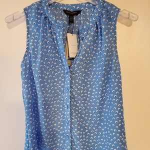 Banana Republic Blue Sleeveless Blouse w/ Pattern